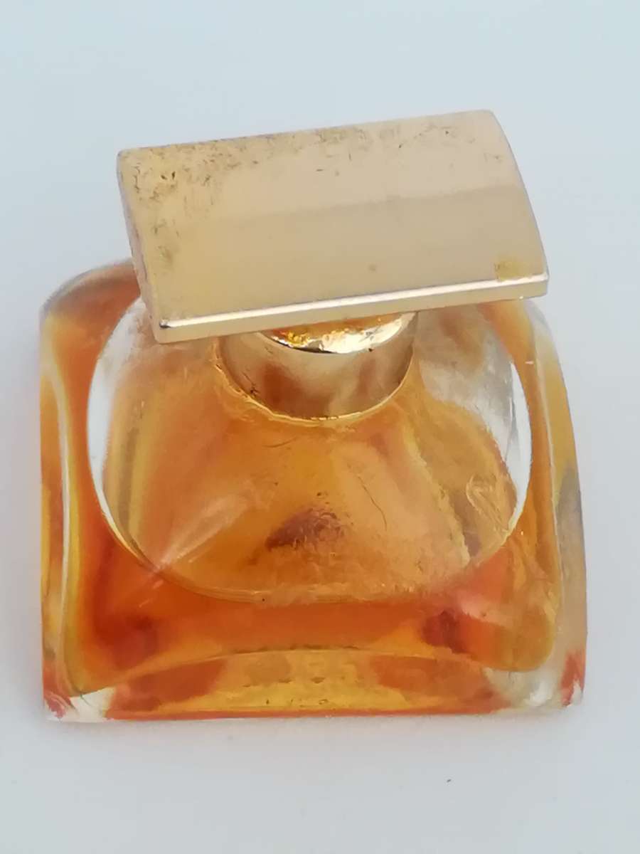 Miniature Perfume Bottle: Spellbound - Estee Lauder (3.7ml)