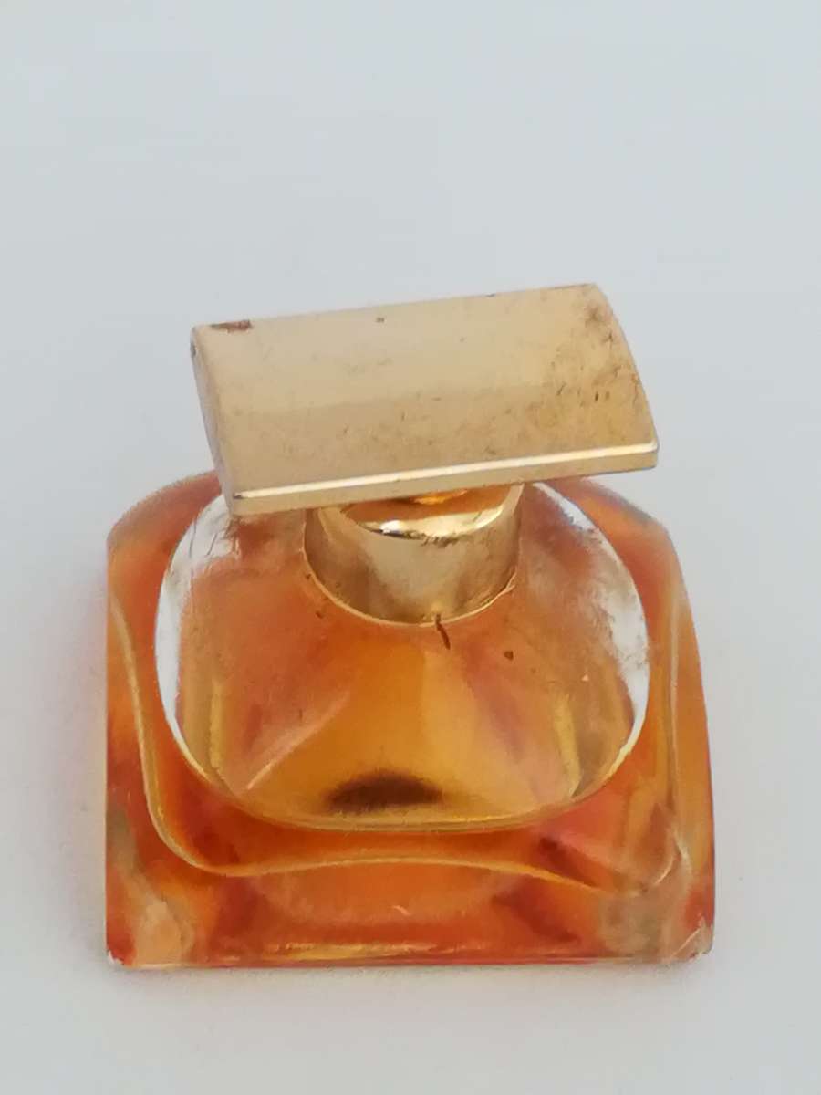 Miniature Perfume Bottle: Spellbound - Estee Lauder (3.7ml)