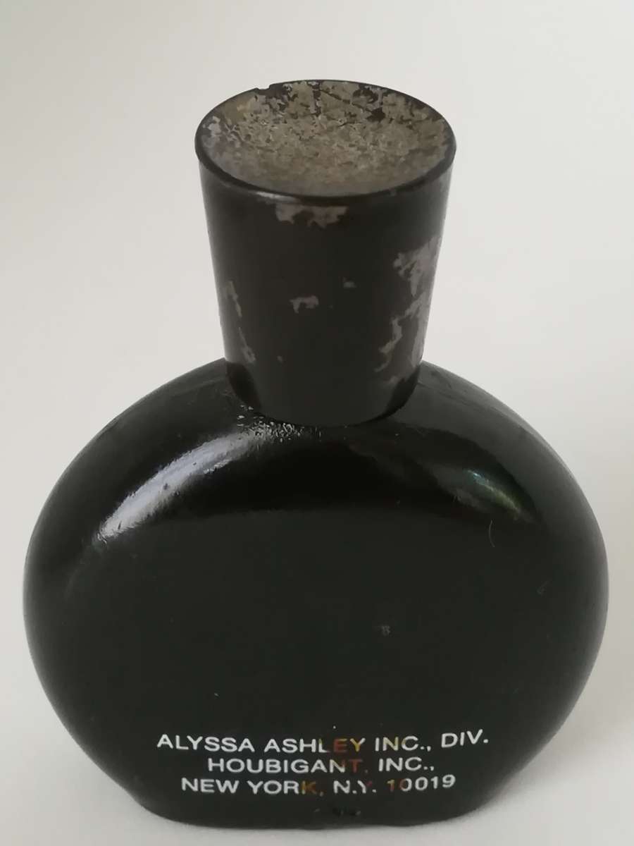 Miniature Perfume Bottle: Musk Oil - Alyssa Ashley (10ml)