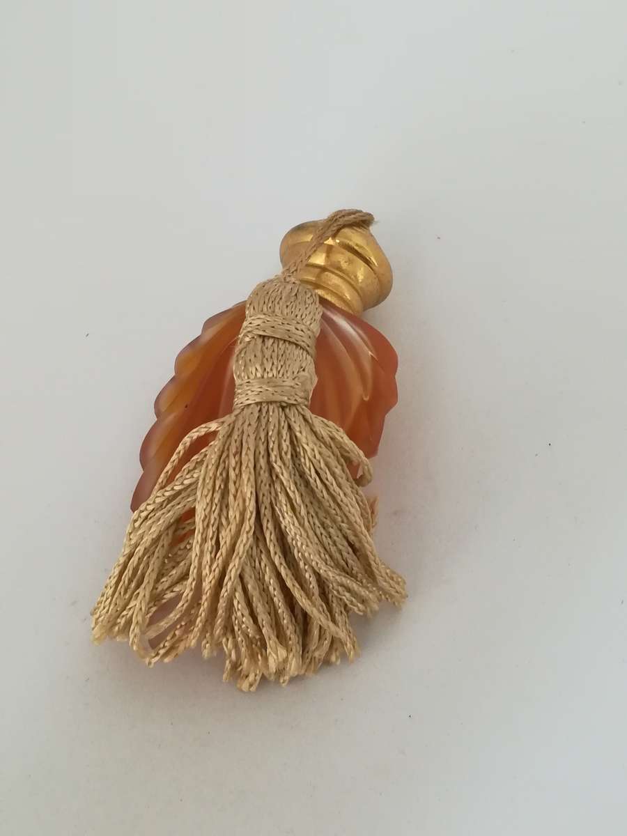 Miniature Perfume Bottle: Name Unknown (5ml)