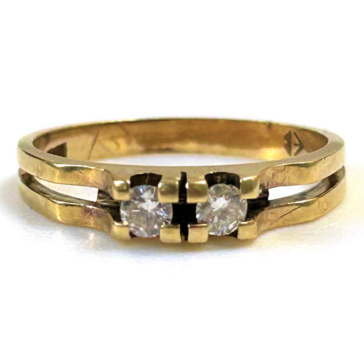 18ct Gold and Diamond Ring