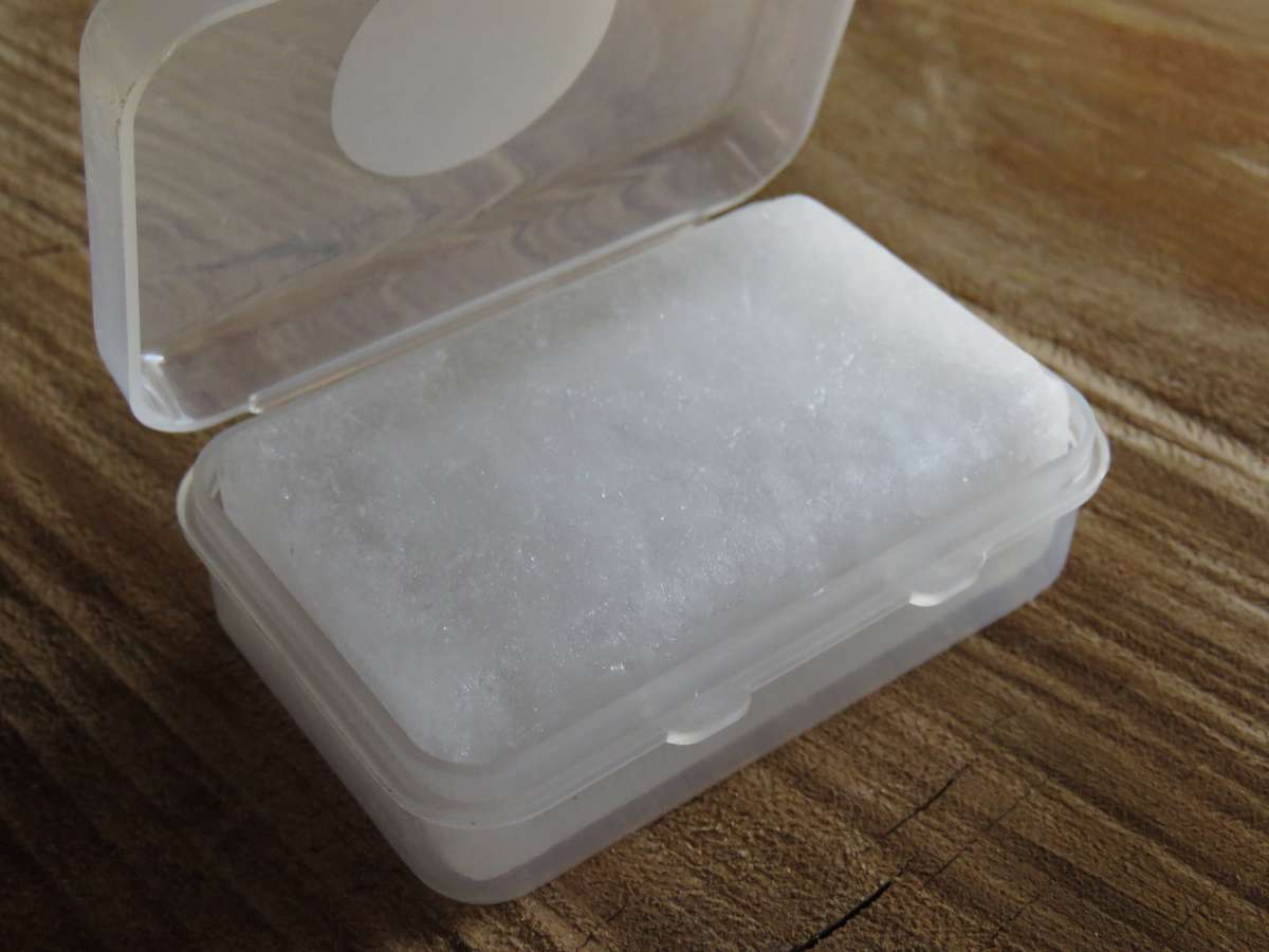 Alum stone antibacterial block - Boendoebaard / Khaki