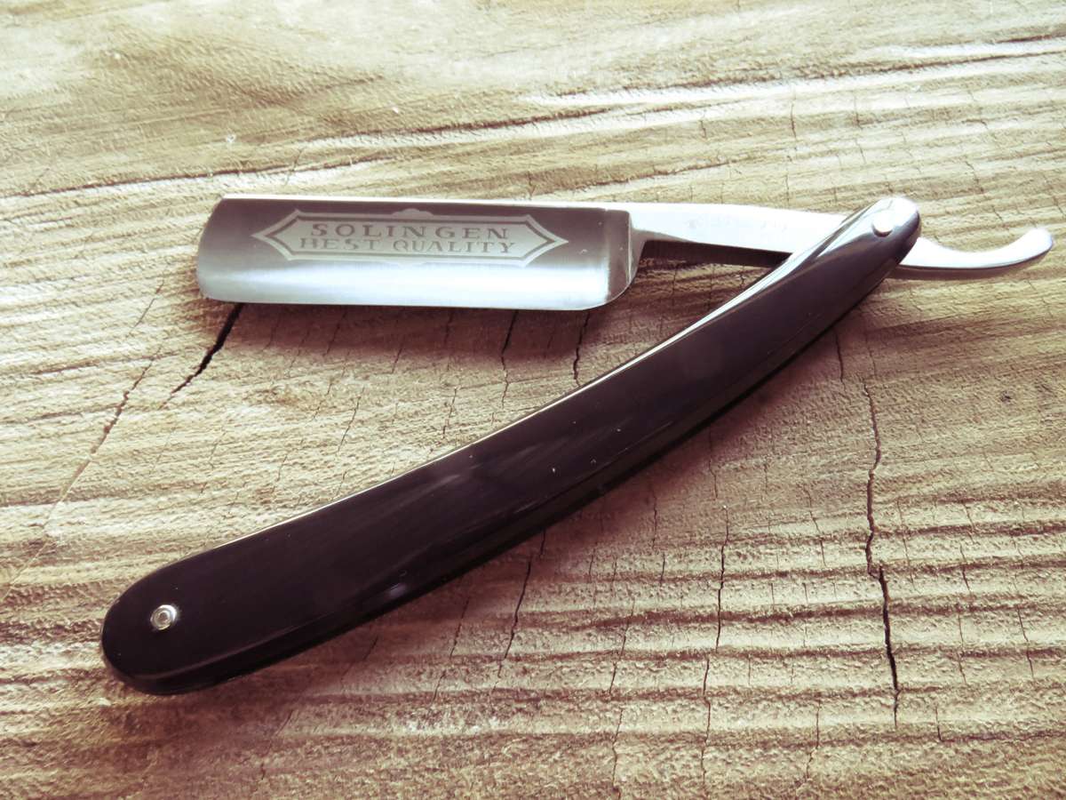Dovo straight razor 100681