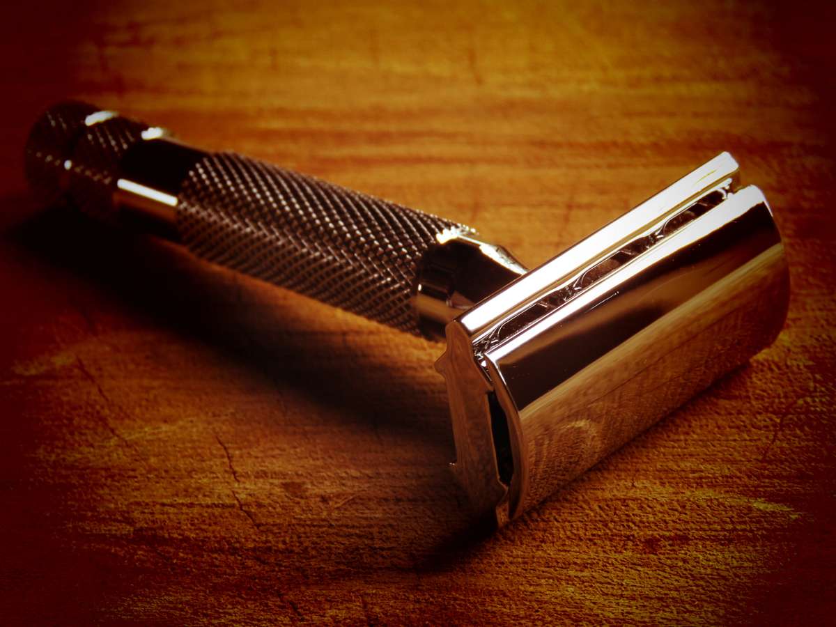 Rockwell razor Model 2C Razor (White chrome finish)
