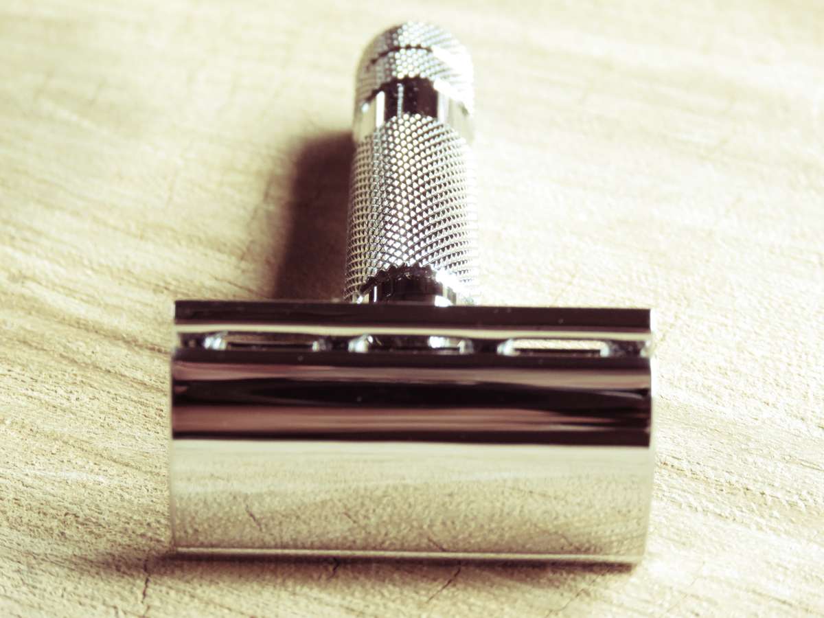Rockwell razor Model 2C Razor (White chrome finish)