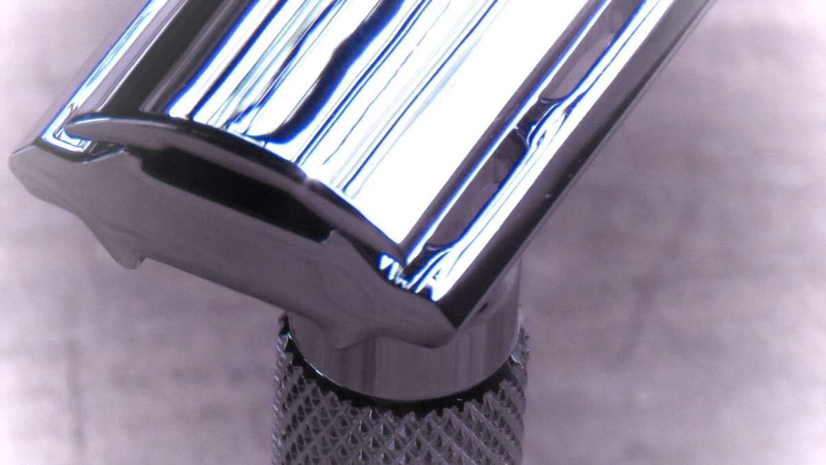 Rockwell razor Model 2C Razor (White chrome finish)