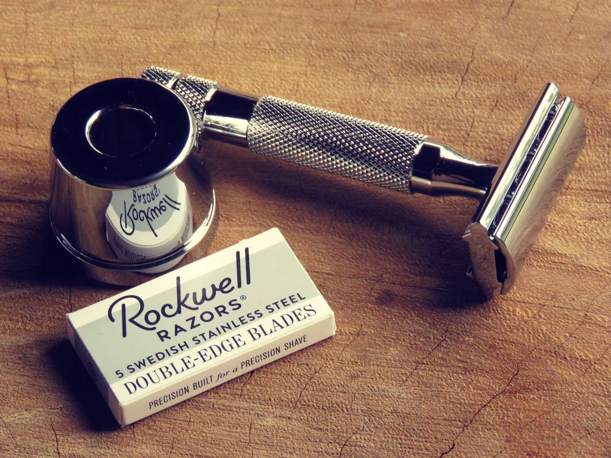 Rockwell razor Model 2C Razor (White chrome finish)
