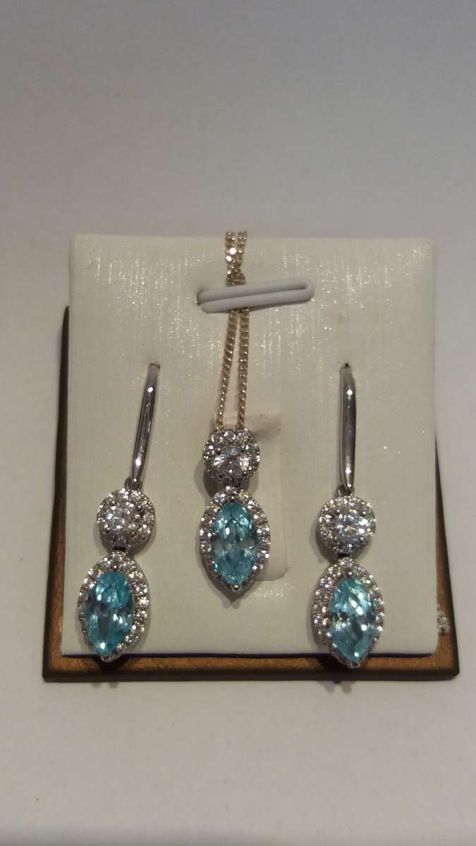 Silver Oriana Jewellery Set with Aquamarine and cubic zirconias - Chain, Pendant & Earrings