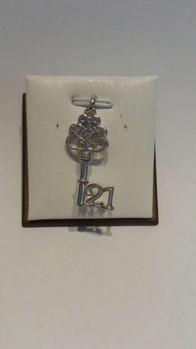 Sterling Silver Ornate 21st Key pendant
