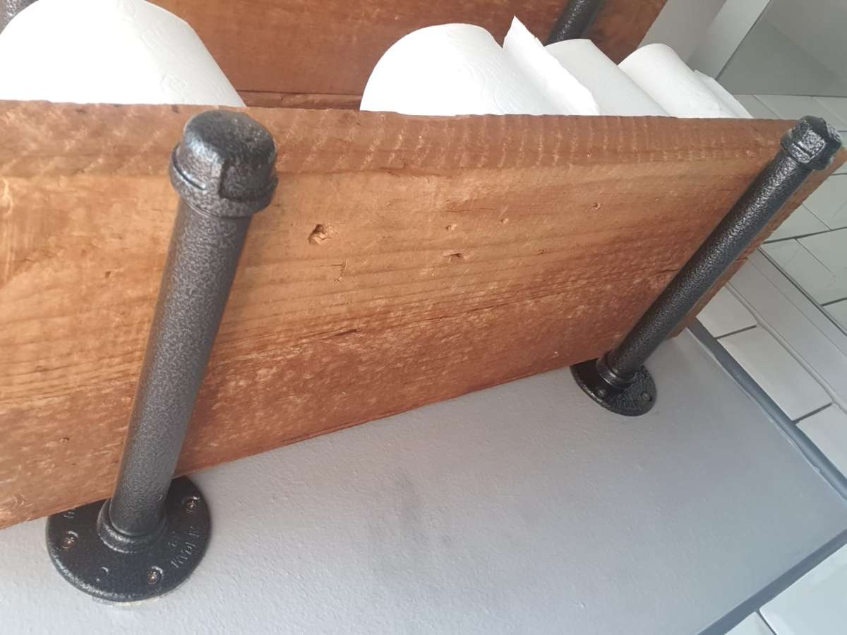 20mm Pipe Industrial Floating Shelf kit - for 220mm wide plank