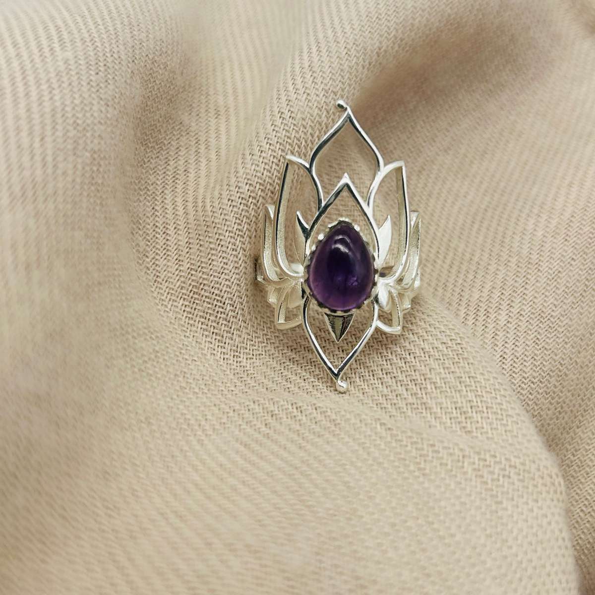 Elven Sterling Silver Amethyst Crystal Gemstone Cabochon Ring