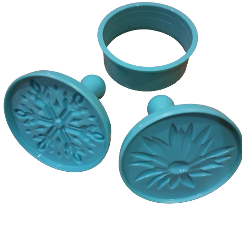 Cookie cutter and stamp set 7.5cm Y219