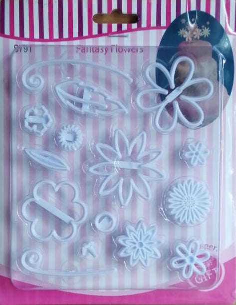 Fantasy Flowers plastic cutter set. Patch work