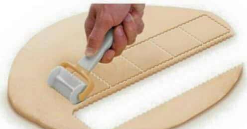 Biscuit Roller cutter 3.7x2.5cm, Small