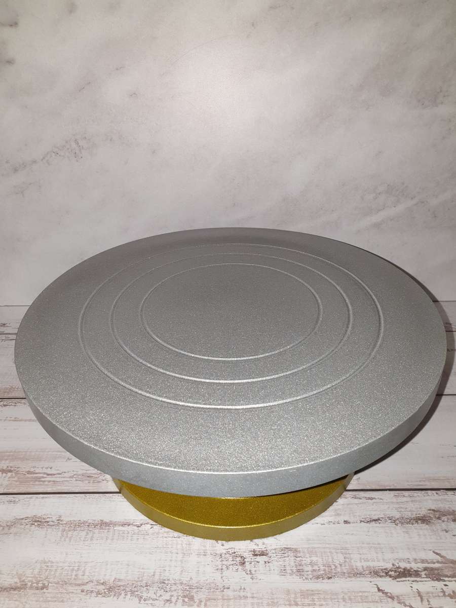 Heavy duty rotating cake stand. 34cm