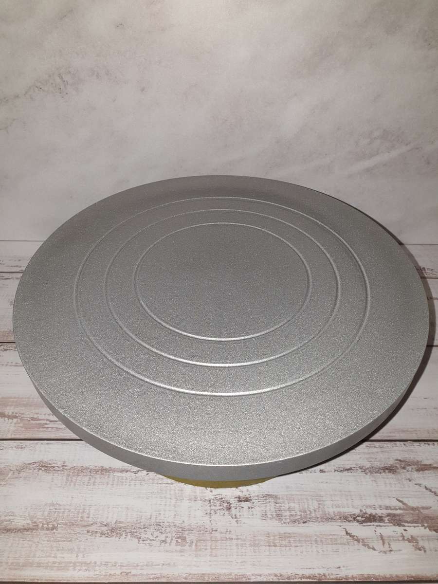 Heavy duty rotating cake stand. 34cm