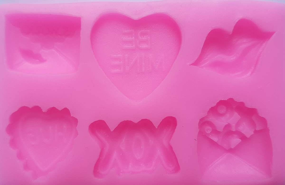 Valentine heart lips silicone mould