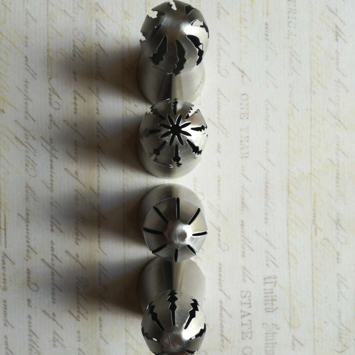 Large Russian Cream C decorating metal nozzle set