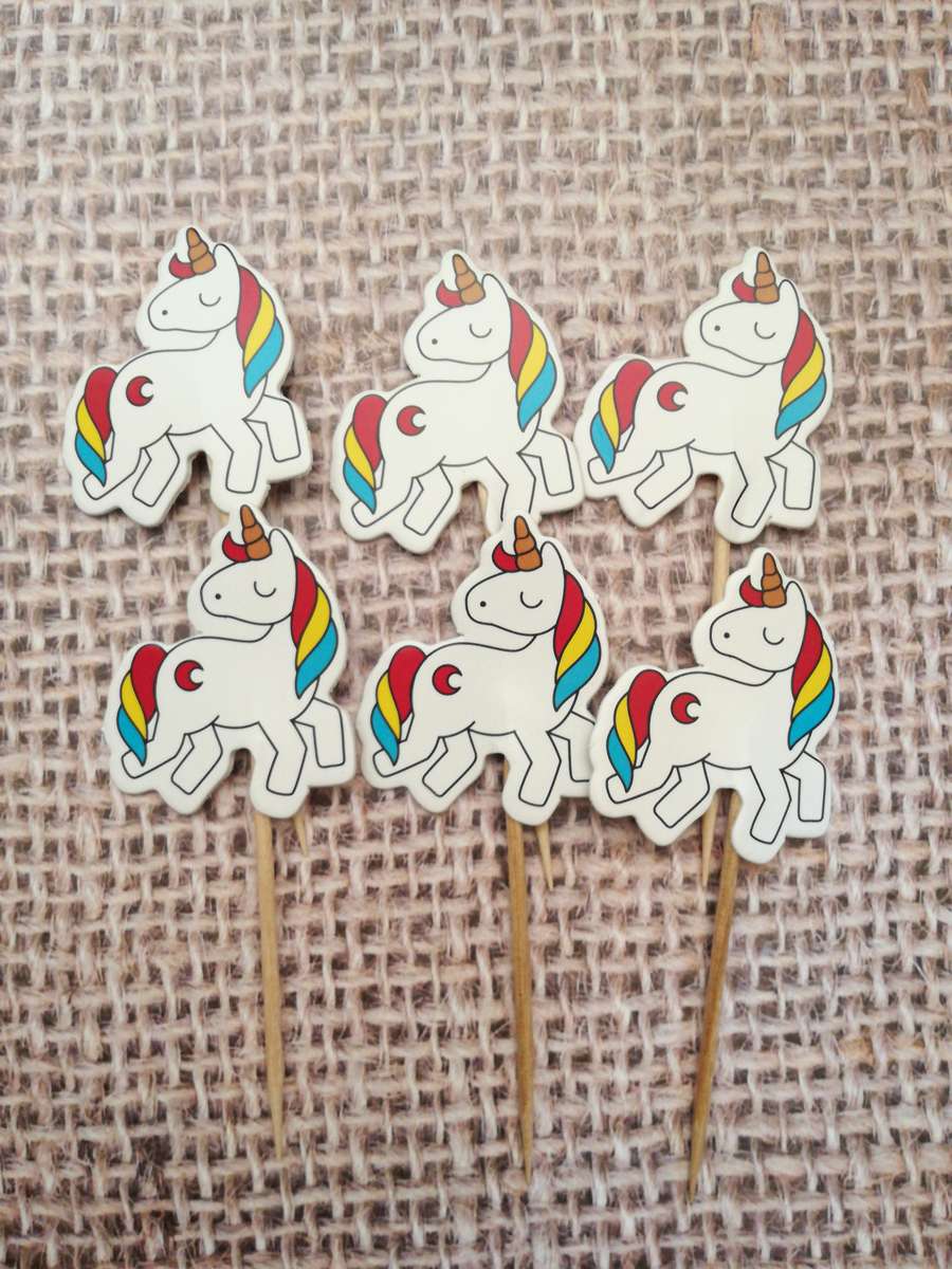 24 Unicorn Cupcake Toppers toothpicks