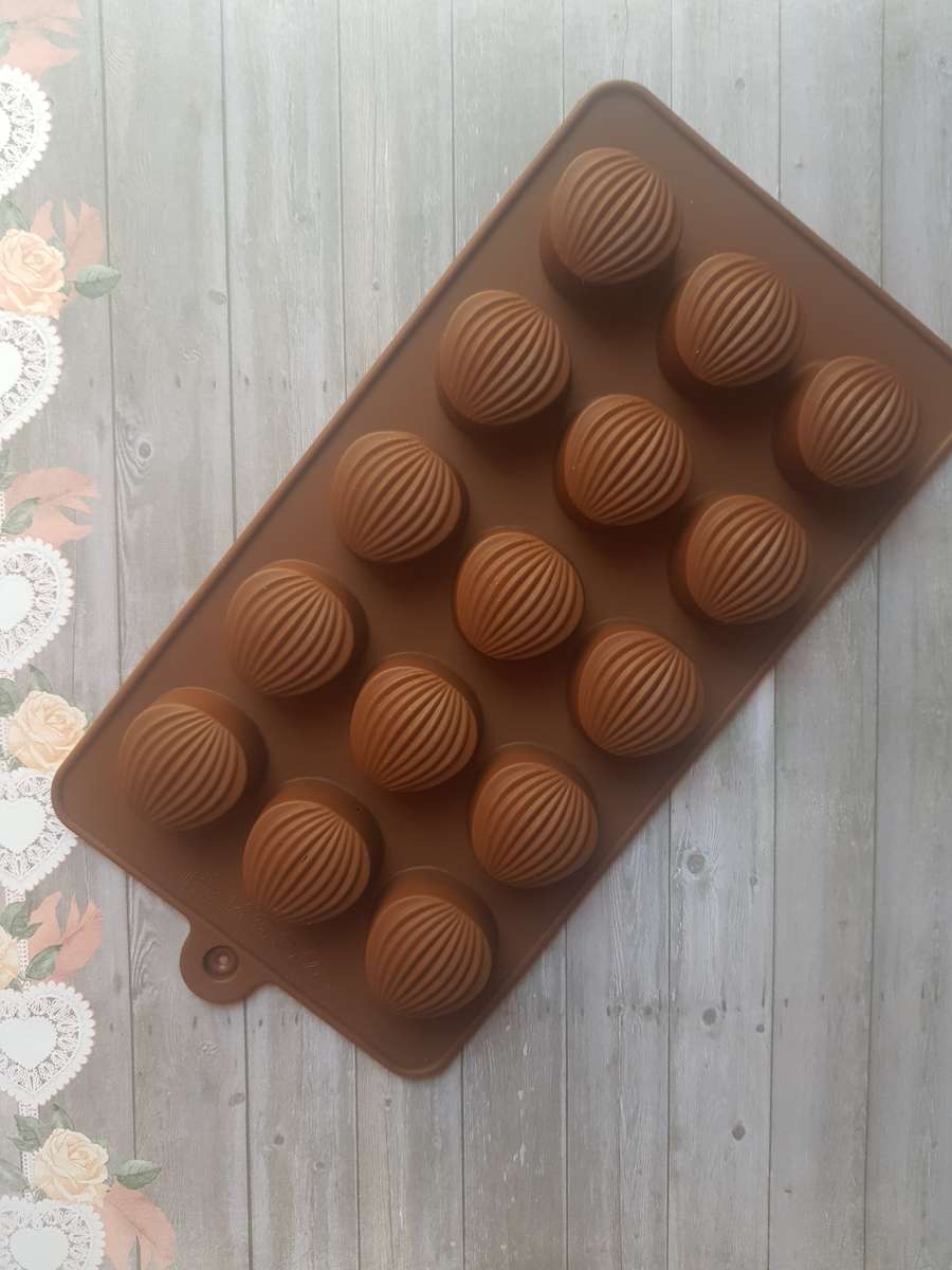 Chocolate truffle silicone mould, 2.8cm