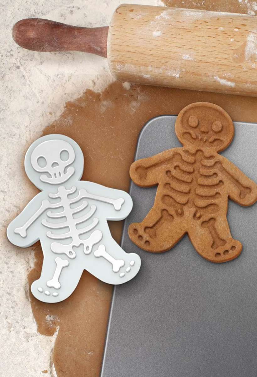 Skeleton gingerbread man plastic cookie cutter, 14x10.9cm