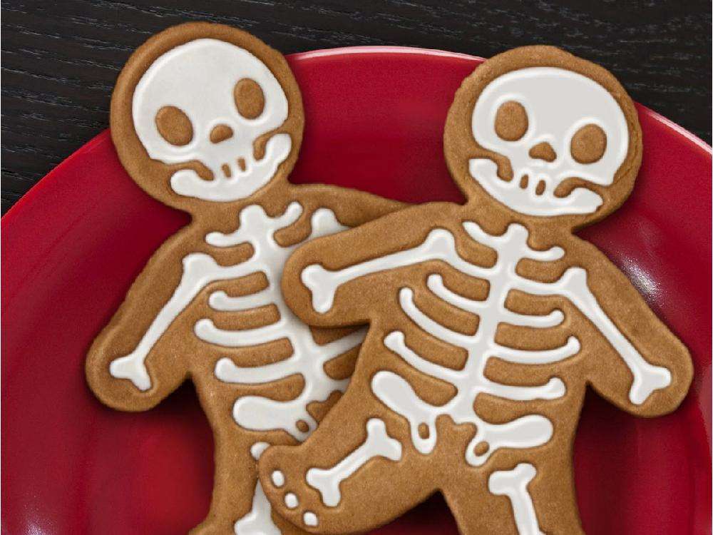 Skeleton gingerbread man plastic cookie cutter, 14x10.9cm