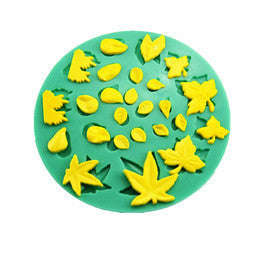 Silicone mould leaves size of mould 12cm