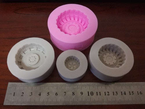 Tyre set silicone fondant mould.