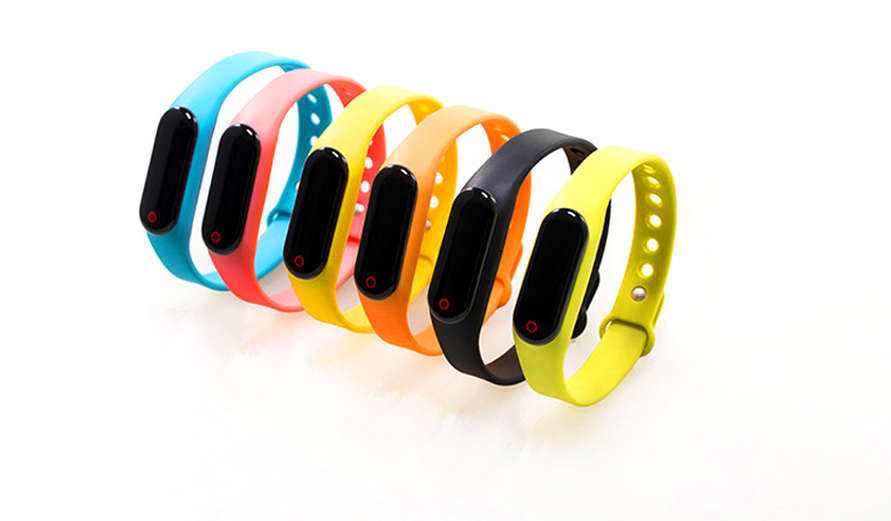 Smart Fitness Bracelet/Fitness Tracker - Black