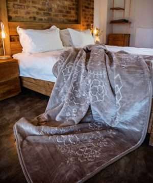 Blankets - Sesli Fashion Mink 1 Ply King - Cream