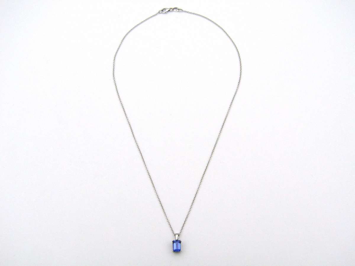 9K gold tanzanite pendant by Browns.