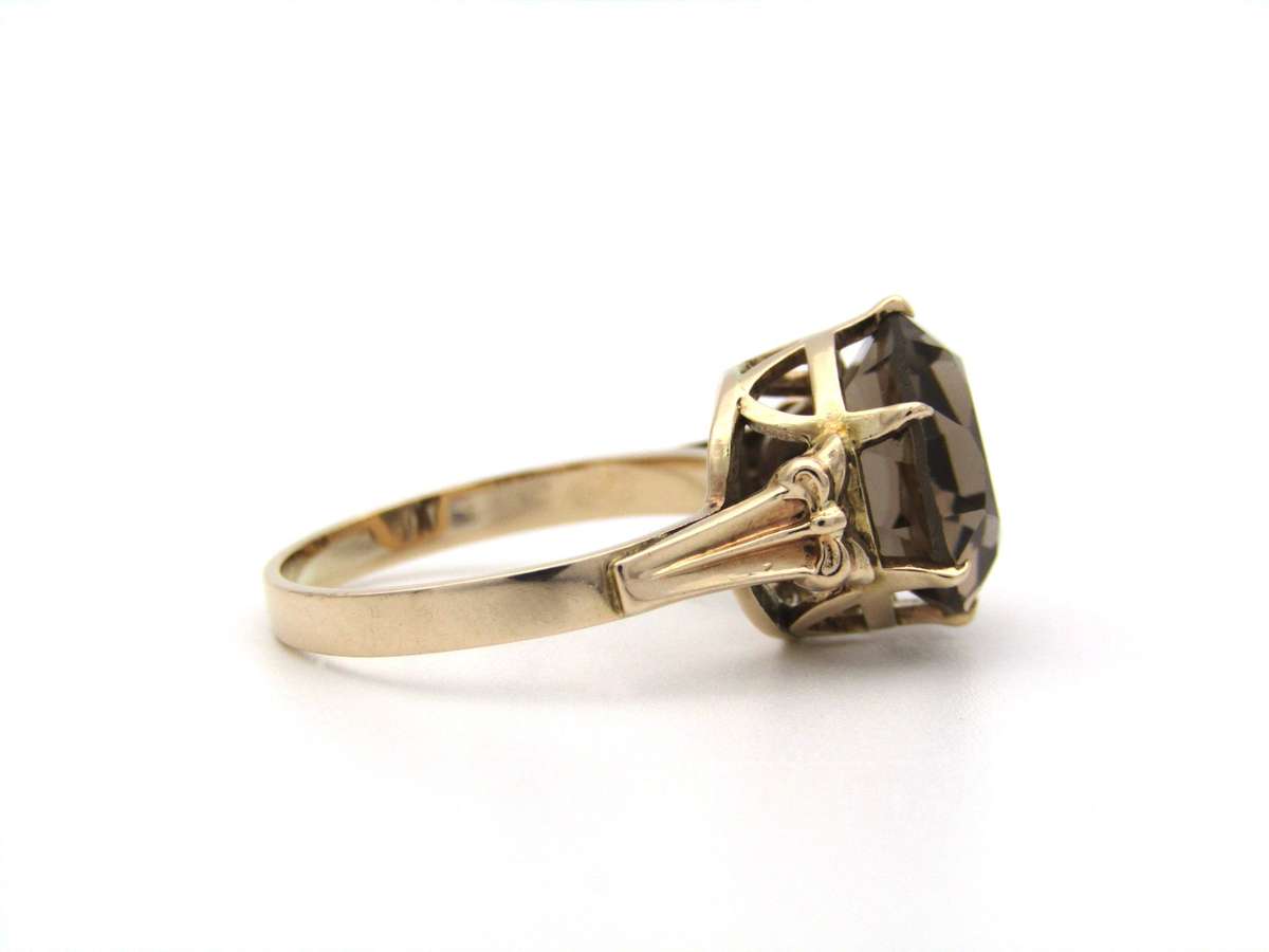 9K gold smoky quartz ring, circa 1970's.