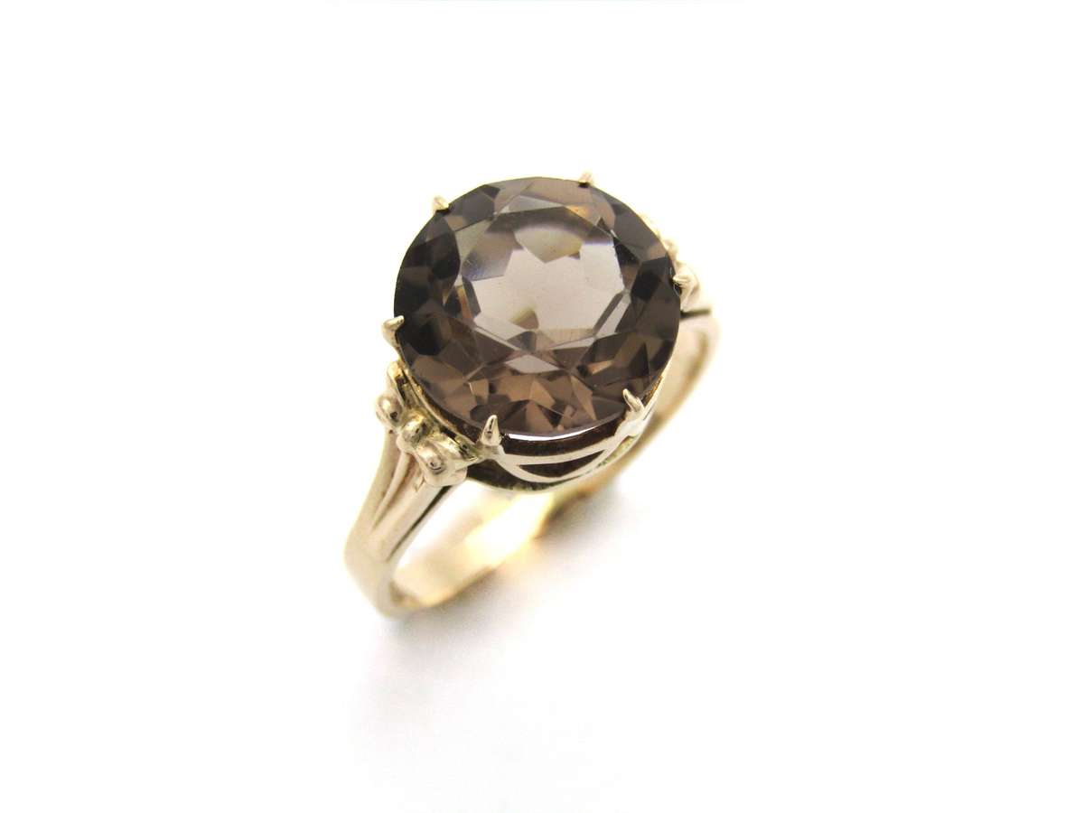 9K gold smoky quartz ring, circa 1970's.