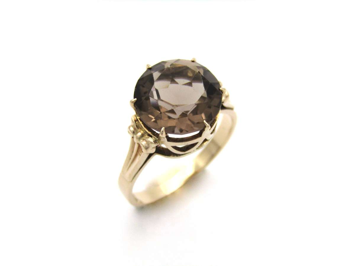 9K gold smoky quartz ring, circa 1970's.