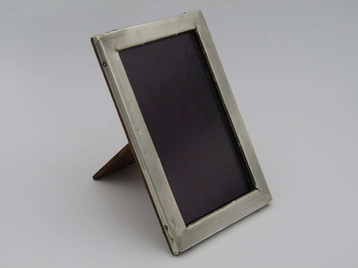 A sterling silver picture frame. Made in Birmingham, 1918.
