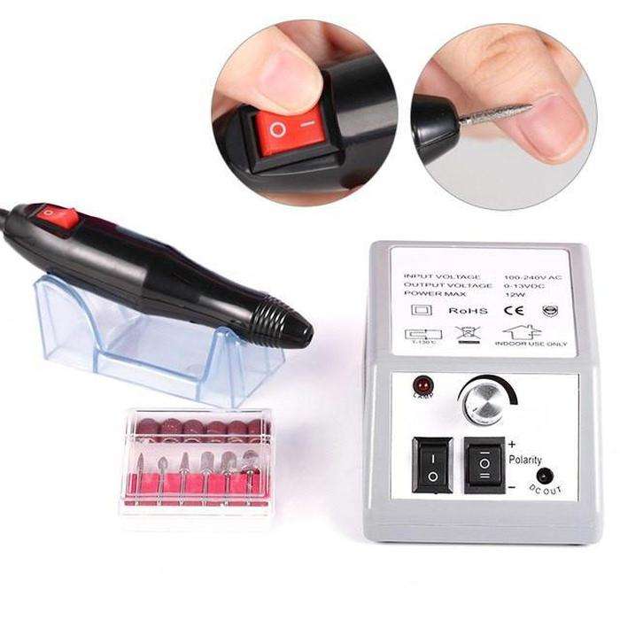 Mercedes2000- Manicure And Pedicure Set