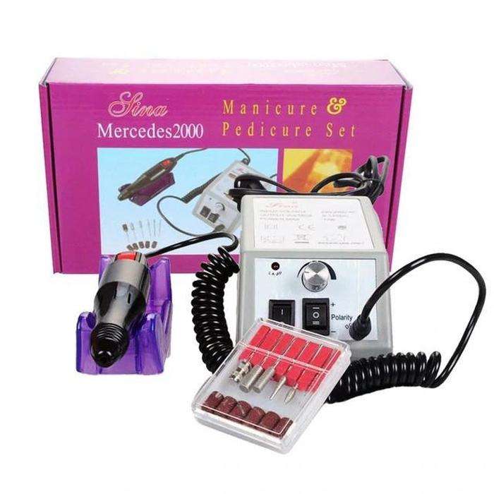 Mercedes2000- Manicure And Pedicure Set