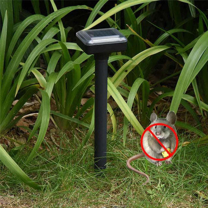 Ultrasonic Solar Powered Rodent Repeller