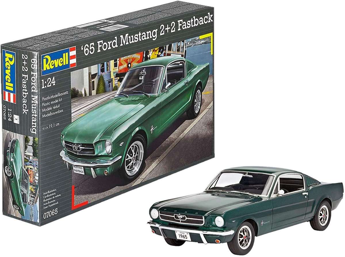 FORD MUSTANG 2+2 FASTBACK 1965 1/24, PLASTIC SCALE MODEL KIT