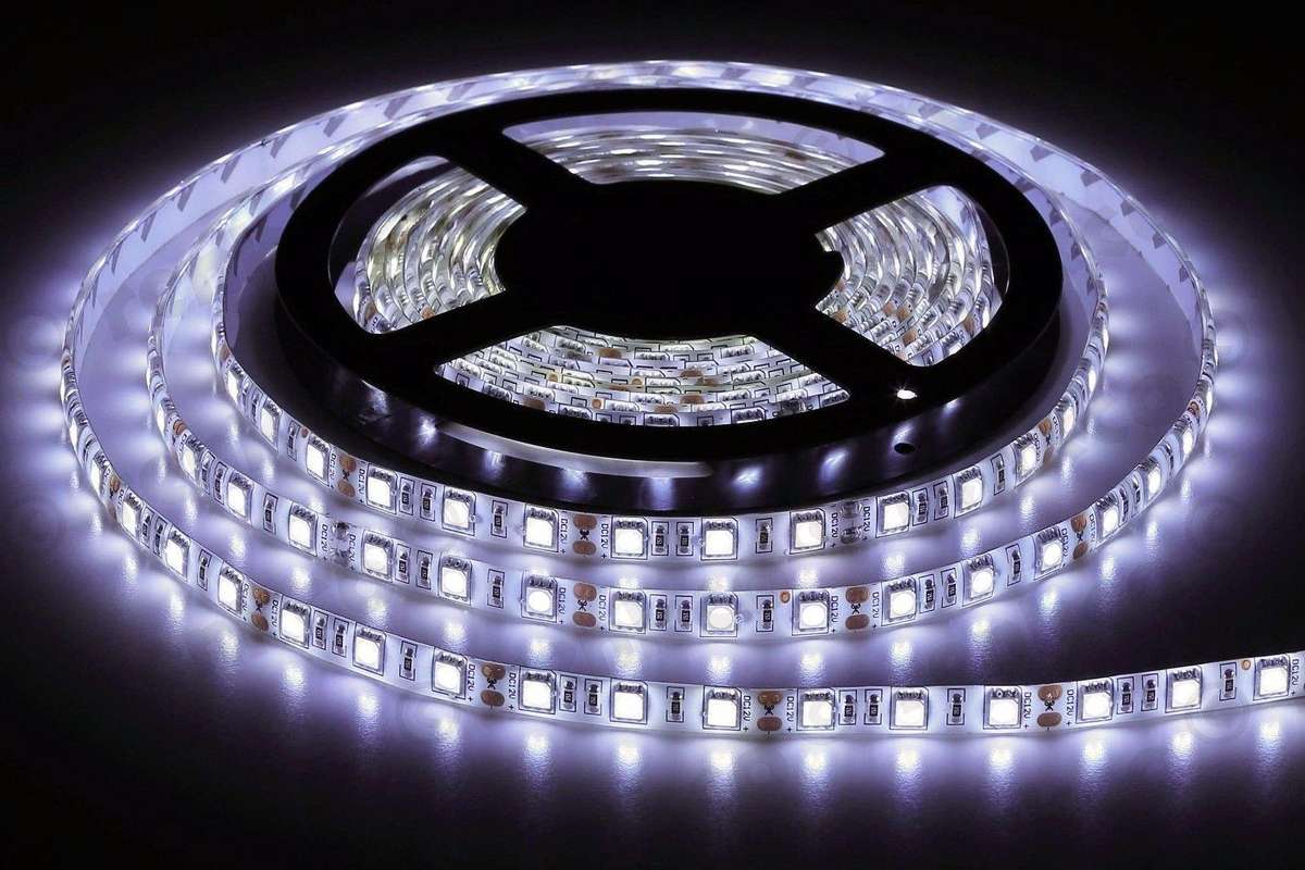 5m Roll Cool White 12v Led Strip Lights | With Power Supply Plug | 3528 Led