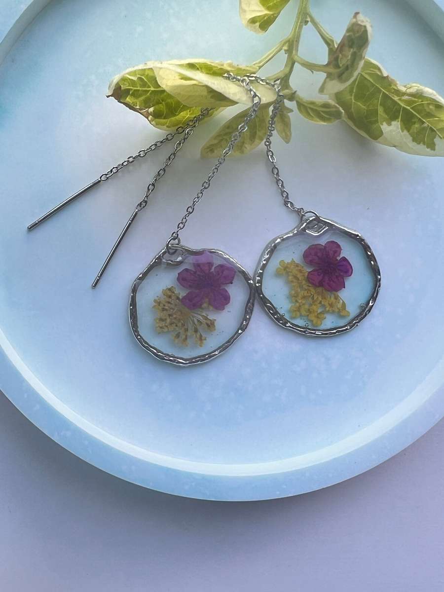 Yellow Lace Fynbos Silver Round Frame Resin Jewellery
