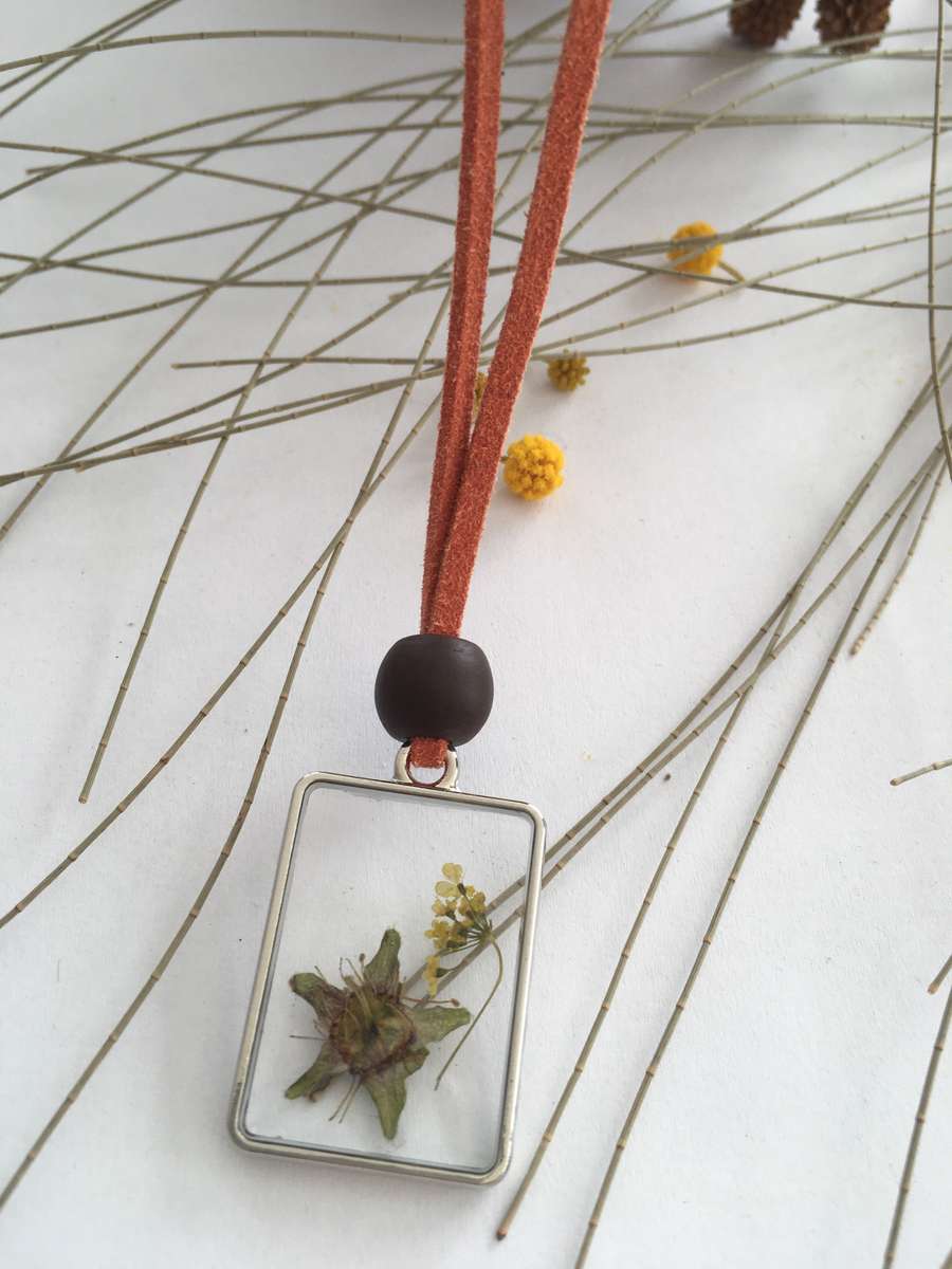 Lace Fynbos in Rectangle Silver Frame Resin Jewellery