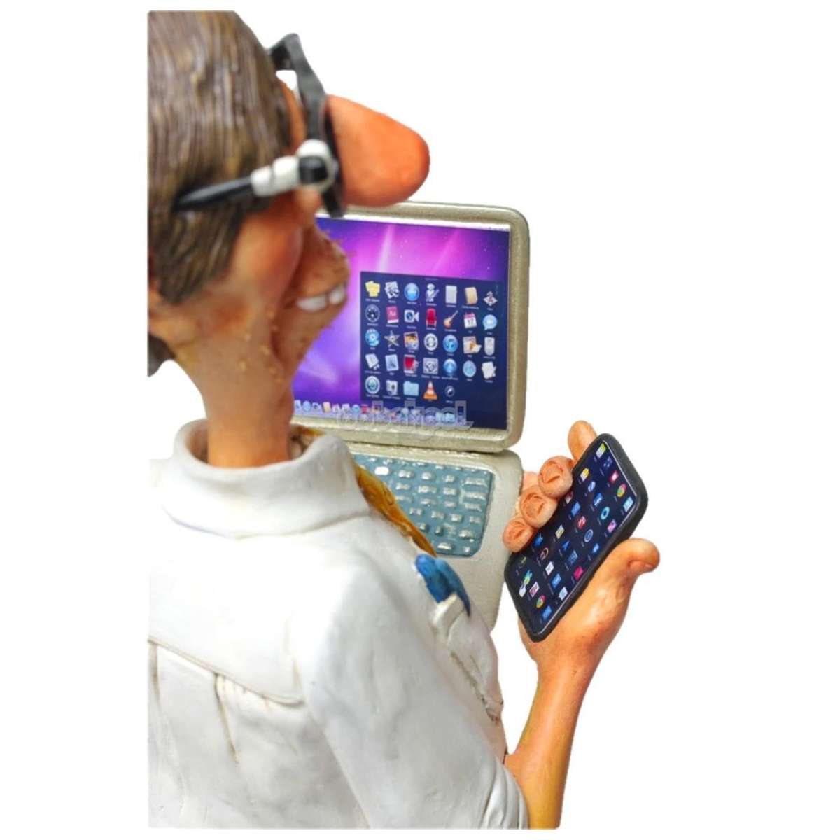 Forchino Comic Art / The Computer Expert / The Professionals / SA Official Dealer