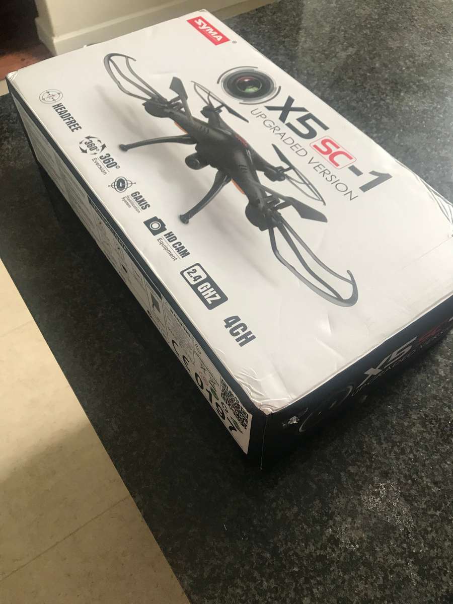 Drone with 2MP Camera, 2.4G 4CH 6Axis Quadcopter (Upgraded Version) Black