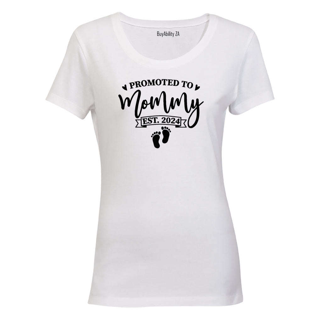 Promoted to Mommy 2024 - Ladies - T-Shirt