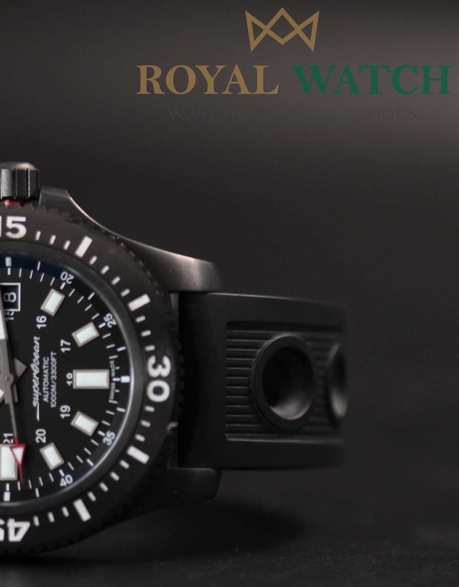 Breitling Superocean Automatic 44 - M17393 ()