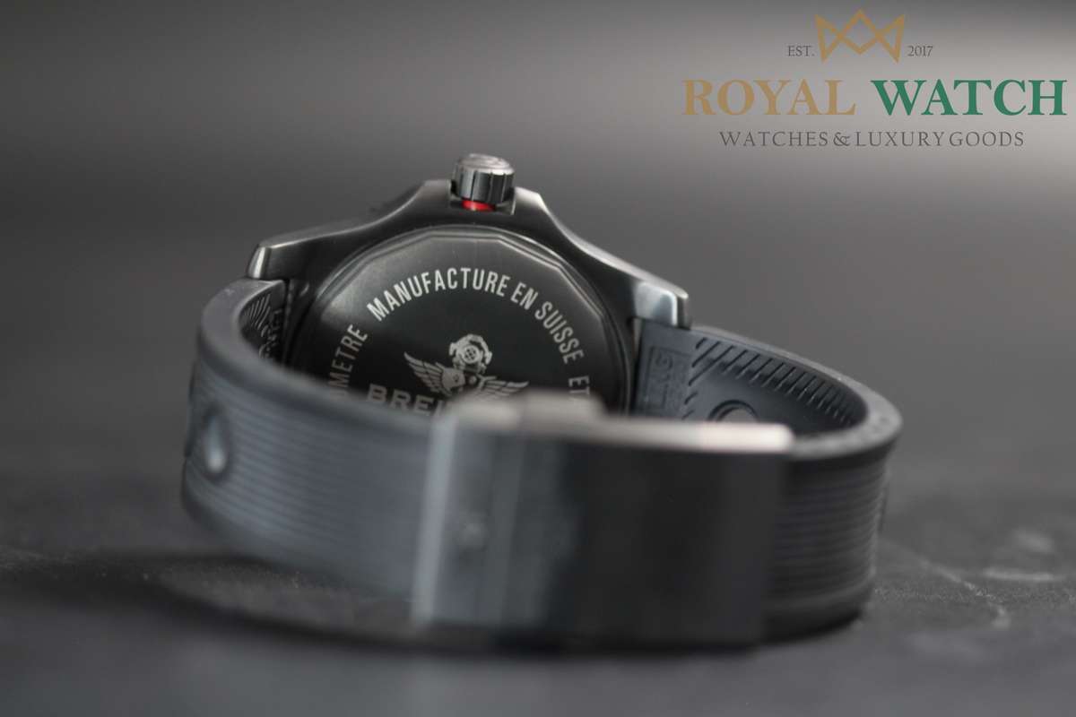 Breitling Superocean Automatic 44 - M17393 ()