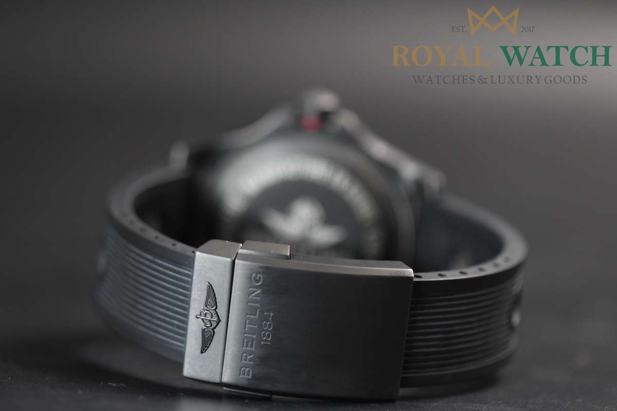 Breitling Superocean Automatic 44 - M17393 ()