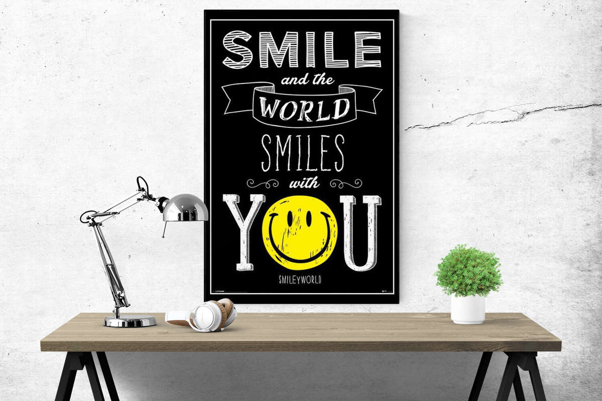 Smile World - Poster
