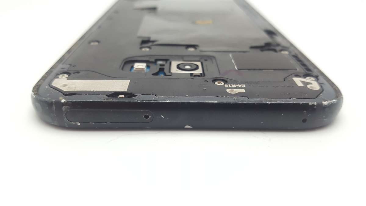 Samsung Galaxy A7 Black 32GB - 2017 Model(SM-A720f) - Cracked Screen - Great for Parts!